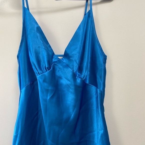 Private luxuries, turquoise satin feel nightgown women’s size large - Picture 2 of 9